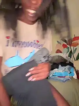 choclatepeaach's Webcam Show
