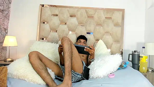 Lucass_Blaze's Live Sex Cam Show