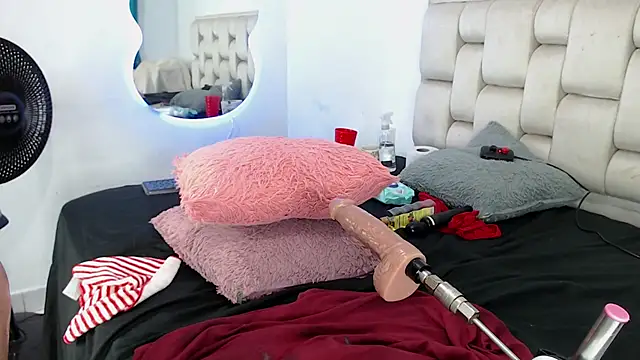 Roxy-Smith's Webcam Show