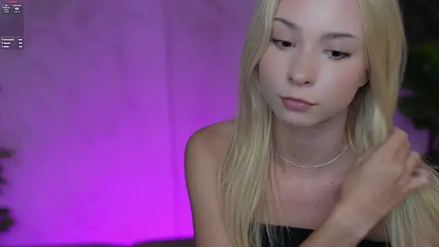 Magnetic_Mia_'s Webcam Show