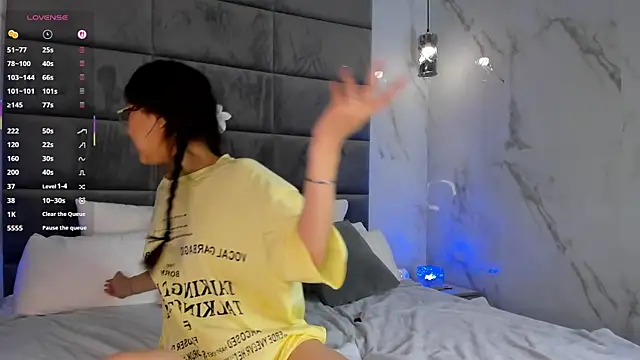 Nelly_Kimm's Webcam Show