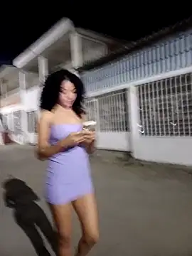 CurlyBitch's Webcam Show