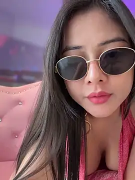 xXx-QUEEN-xXx's Webcam Show