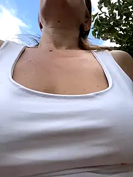 didihairypussy's Webcam Show