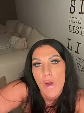 Nolaluxx's Webcam Show