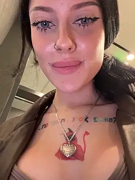 Melissa_crazy's Live Chat Room