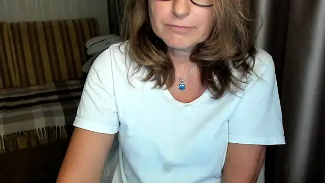 lauraoven's Live Sex Cam Show