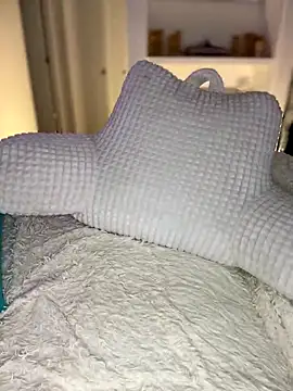 SerenaCloud's Webcam Show