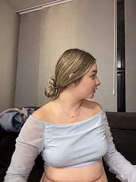 imlindapink's Webcam Show