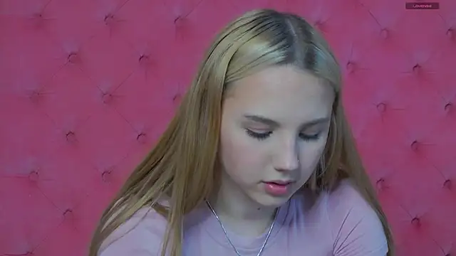 Sky_Cutie's Webcam Show