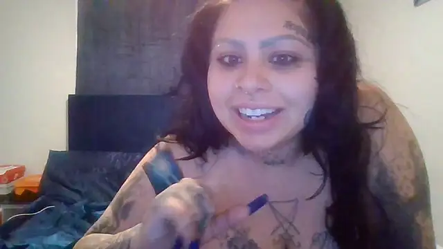 chicanachic13's Webcam Show