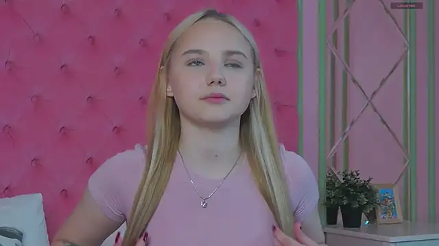 Sky_Cutie's Webcam Show