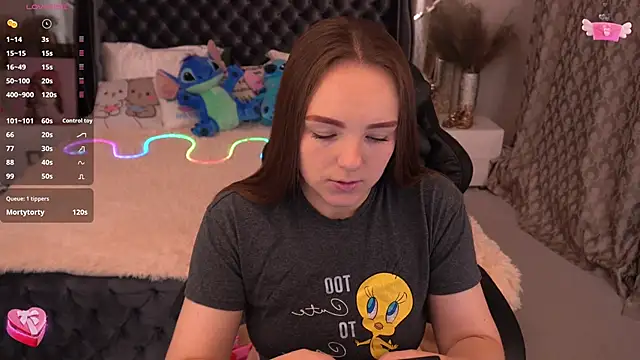 FoxyShy's Webcam Show