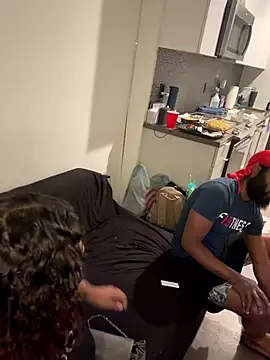 1n0nlythroat's Webcam Show