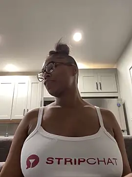 CandyLuxxxx's Webcam Show