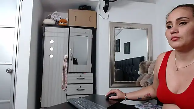 Baby_hornyJM Webcam-Show