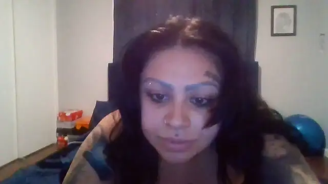 chicanachic13's Webcam Show