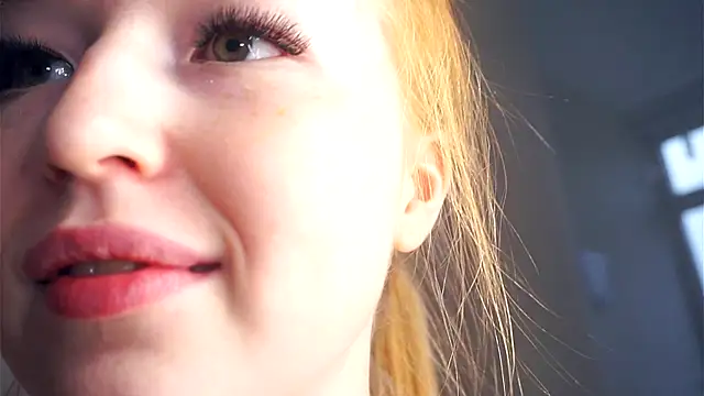 WilonaAven's Webcam Show