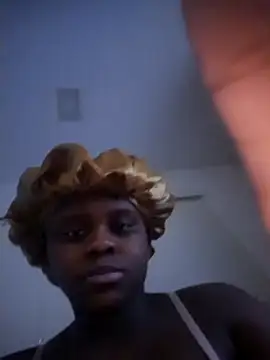 CocoaDoll22's Webcam Show