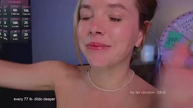 milly_shy's Webcam Show