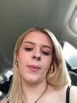 Love_Bri's Webcam Show