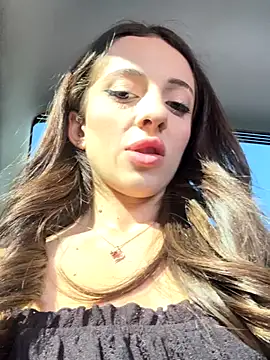 Yesmoree's Webcam Show