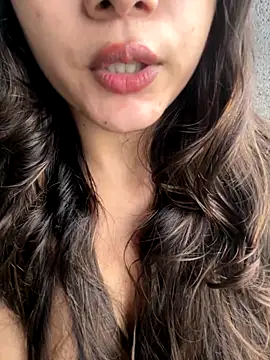 Sofiyaa_39's Webcam Show