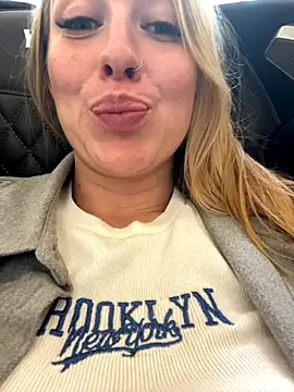 Sweet___Emily's Webcam Show