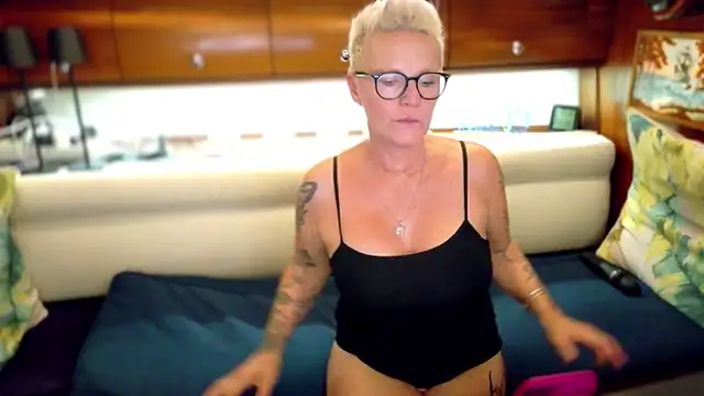 German_Milf's Webcam Show
