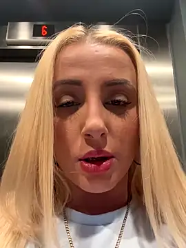 Strongqueen's Webcam Show