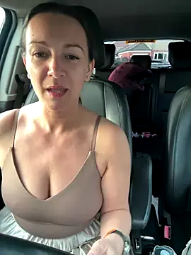 GoddessLucyRose's Webcam Show