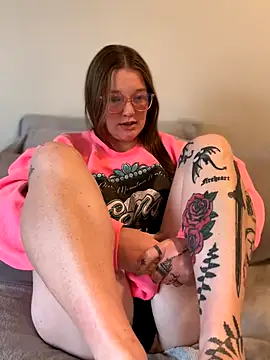 PussiesnCream_'s Webcam Show