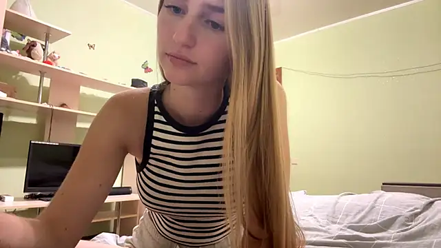 SweetJinny88's Webcam Show