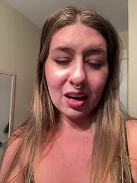 sophielove888's Webcam Show