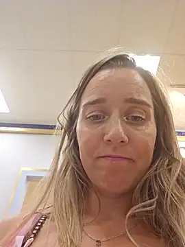 SkyelarSommer's Webcam Show