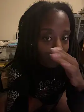 choclatepeaach's Live Sex Cam Show