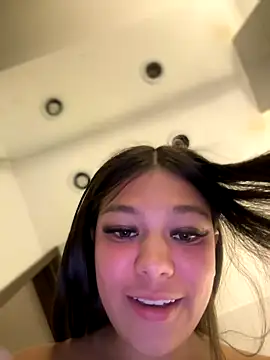 Alyshanon18's Live Sex Cam Show