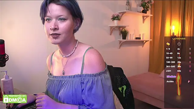 bluebeell's Live Sex Cam Show