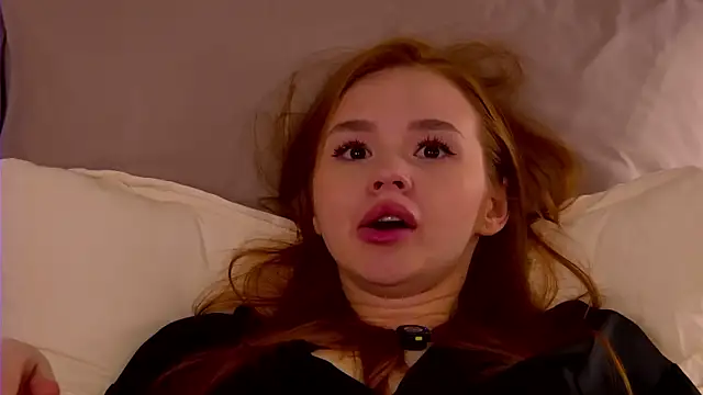 MiraBliss' Live Sex Cam Show
