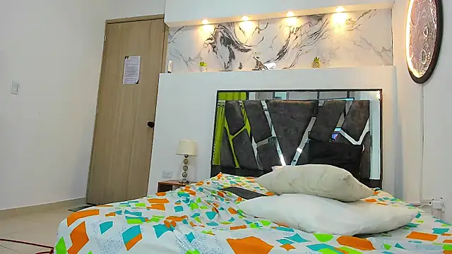 TWINKS_FRIENDS' Webcam Show
