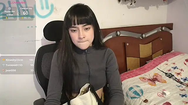 violetta_blackk's Webcam Show