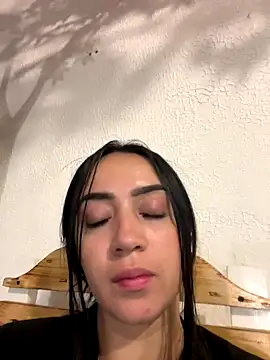 EmmyEvans1's Webcam Show