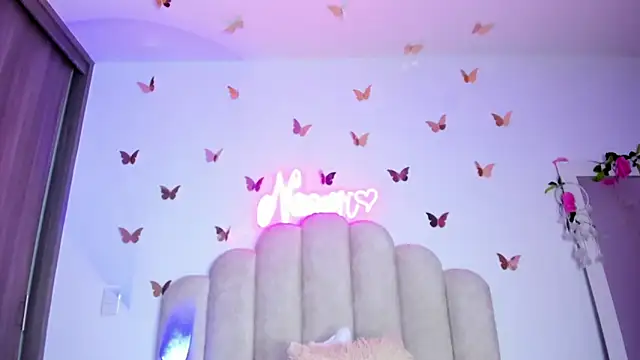NaomiAsha's Webcam Show