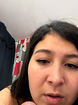 evelyn_1702's Webcam Show