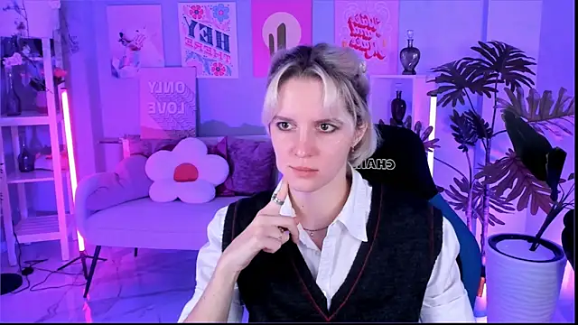 BethanyCloud's Webcam Show