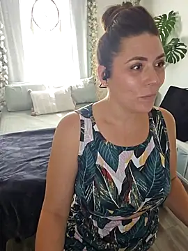 Ellie-L-Elizabeth's Webcam Show