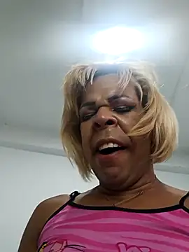 blondebitchlitle's Webcam Show