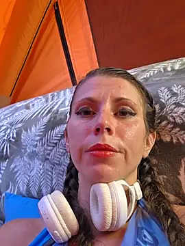 KittyWhispers' Webcam Show