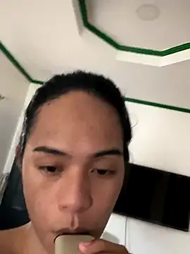 VersatilePia's Live Sex Cam Show