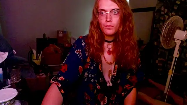 BlondeyMiyMiy's Live Sex Cam Show